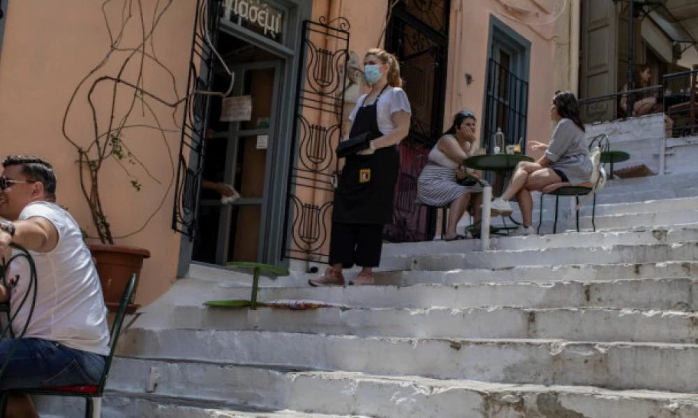 Την εμπιστοσύνη των Ελλήνων απολαμβάνει η κυβέρνηση για τη διαχείριση της πανδημίας